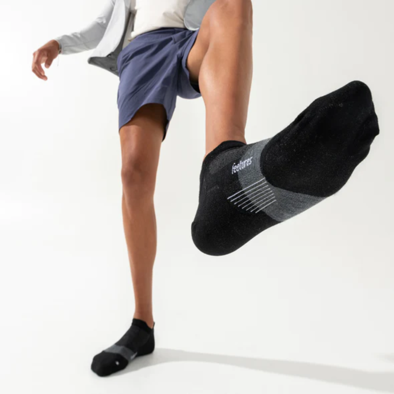 Feetures Merino 10 Ultralight No Show Tab Socks   Charcoal-2